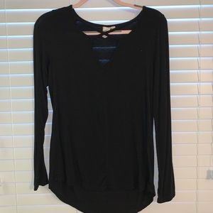 Long sleeve v neck cut out